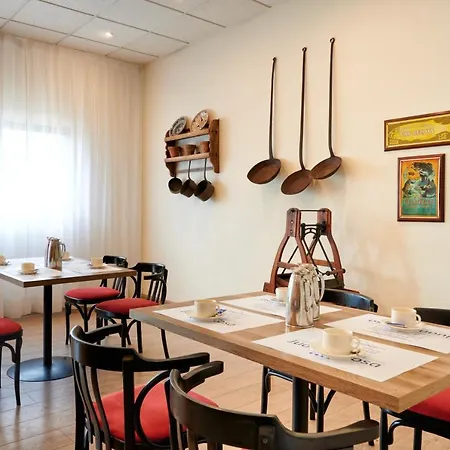 Hotell Juan De La Cosa 4*